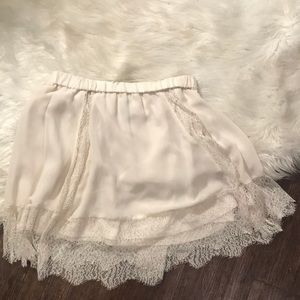 Lace skirt